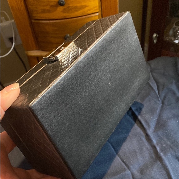 Elegant Black Watch Box - Picture 7 of 16